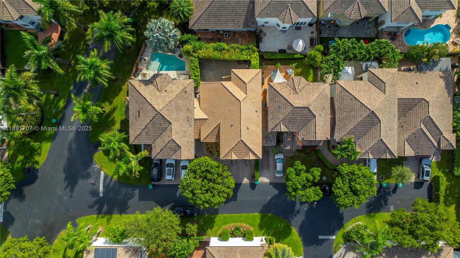 SAVANNAH AT DORAL - Residential