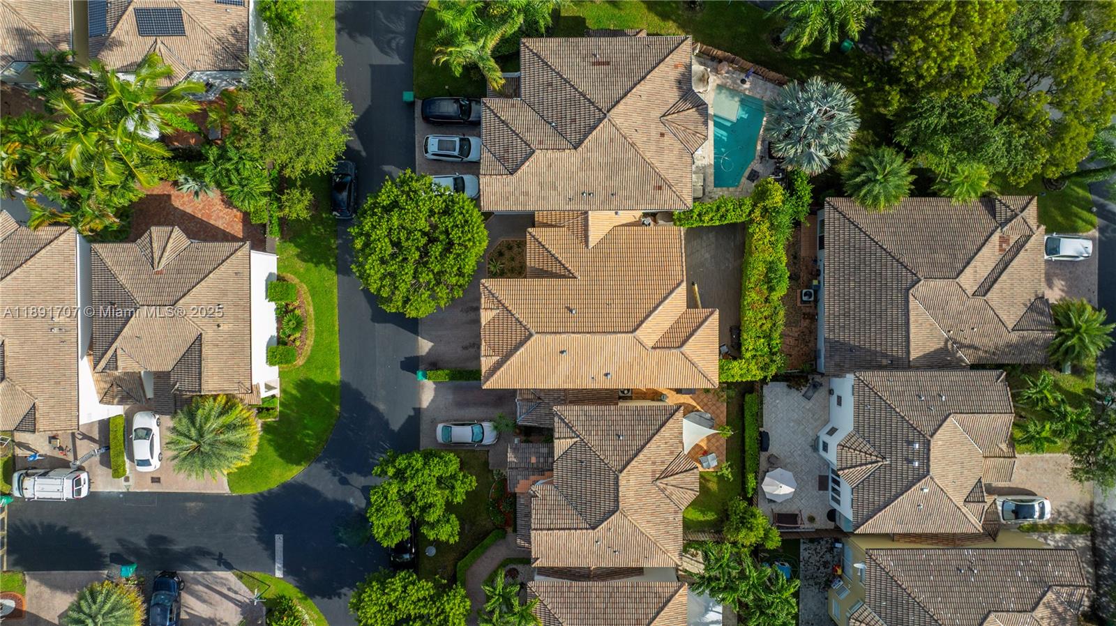 SAVANNAH AT DORAL - Residential