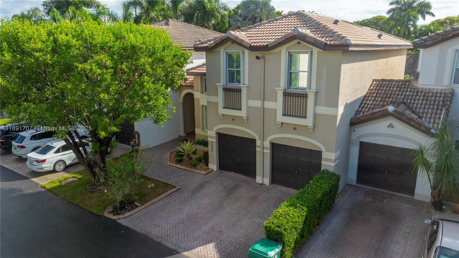 SAVANNAH AT DORAL - Residential