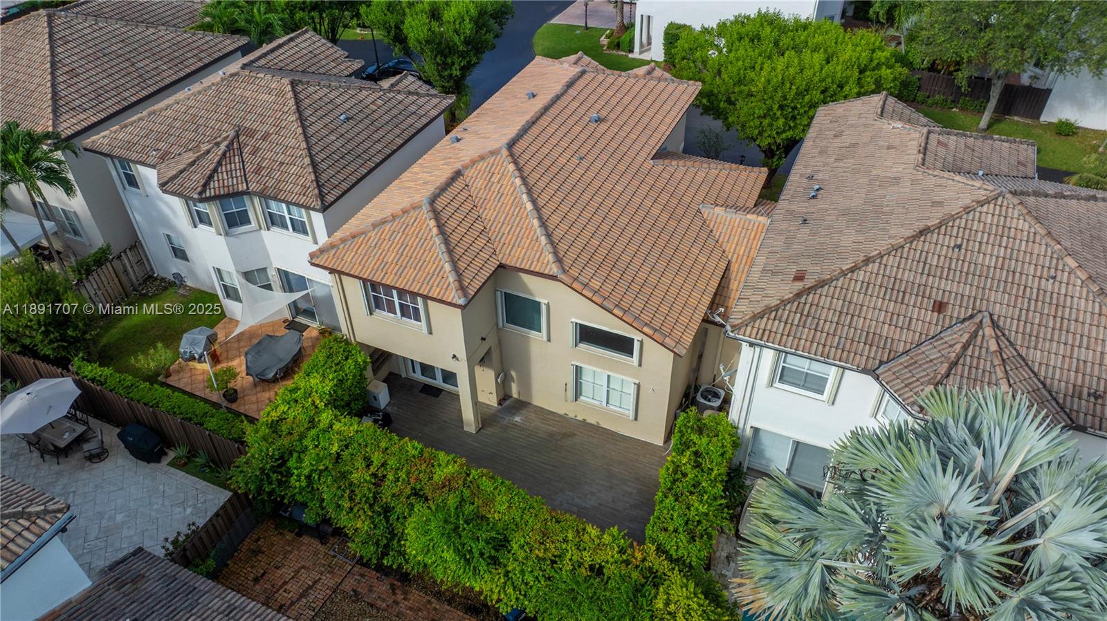 SAVANNAH AT DORAL - Residential