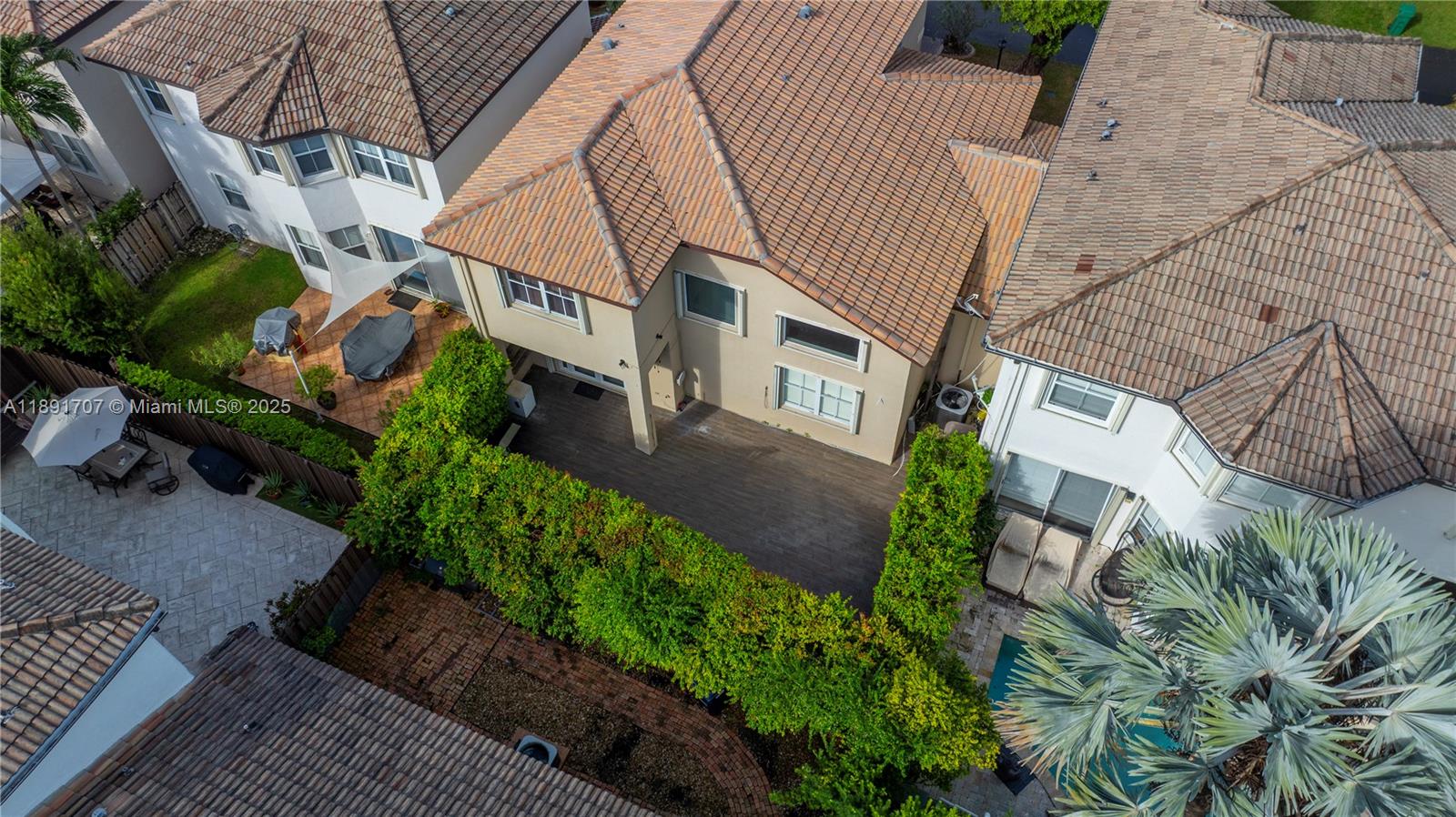 SAVANNAH AT DORAL - Residential