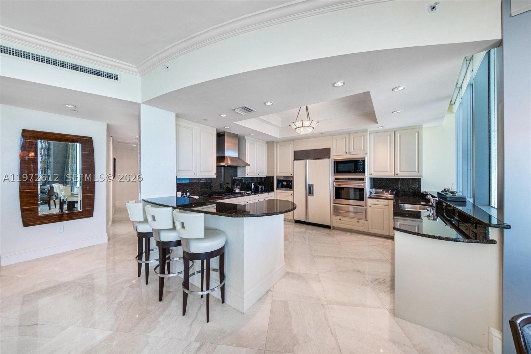 10295 Collins Ave 1502