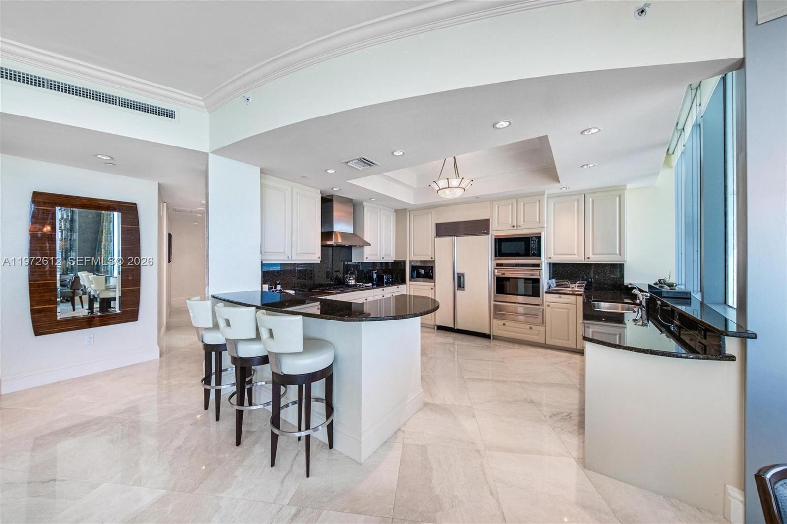 10295 Collins Ave 1502