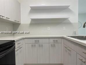 LA HACIENDA COUNTRY CLUB - Residential Lease