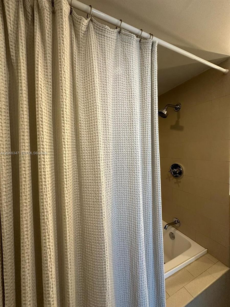 SOLE CONDO - Residential