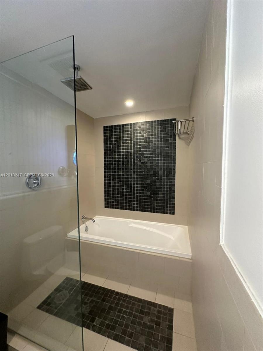 SOLE CONDO - Residential