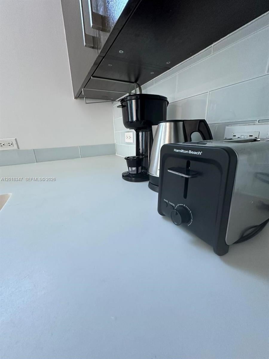 SOLE CONDO - Residential