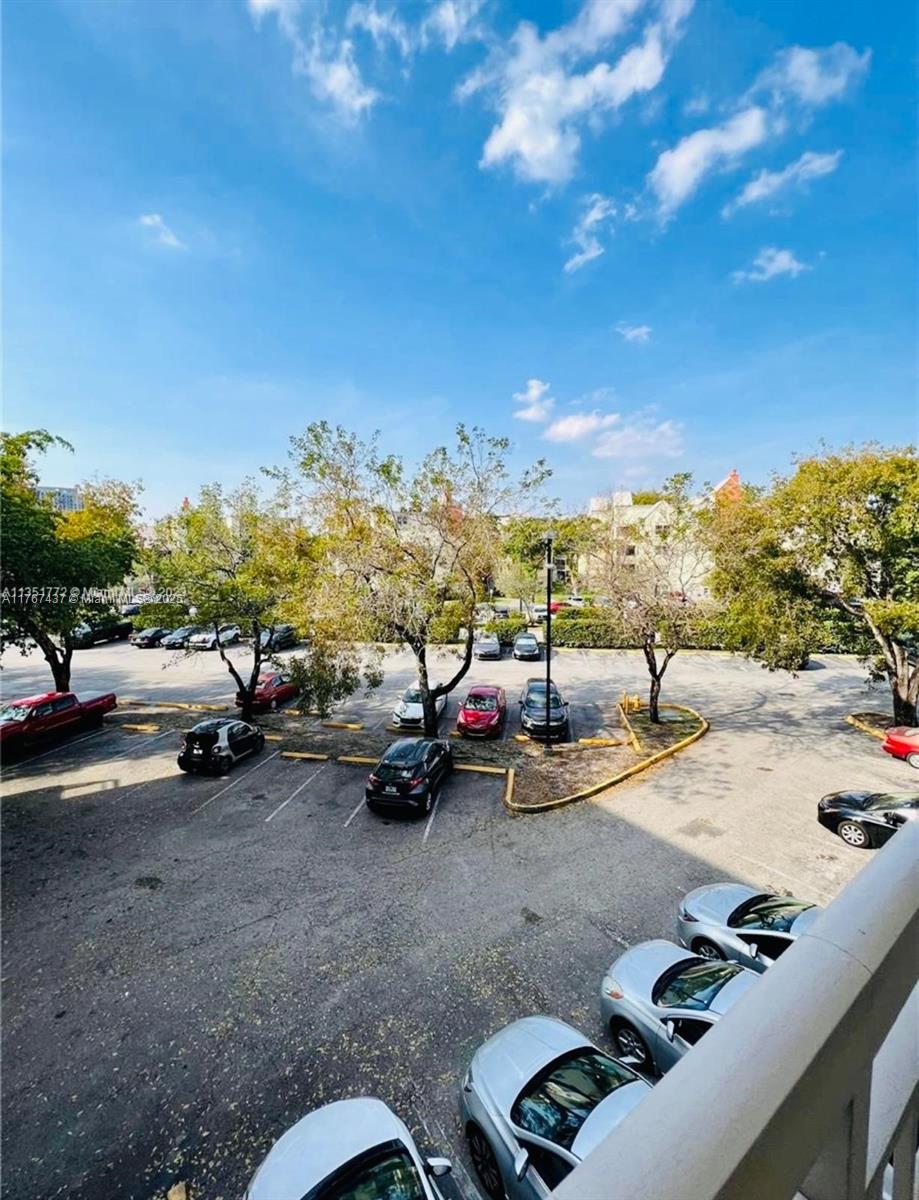 LAS VISTAS AT DORAL CONDO - Residential