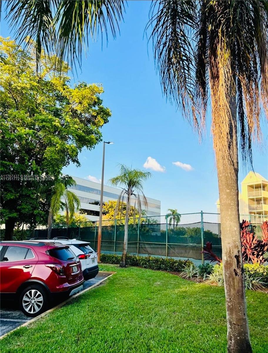 LAS VISTAS AT DORAL CONDO - Residential