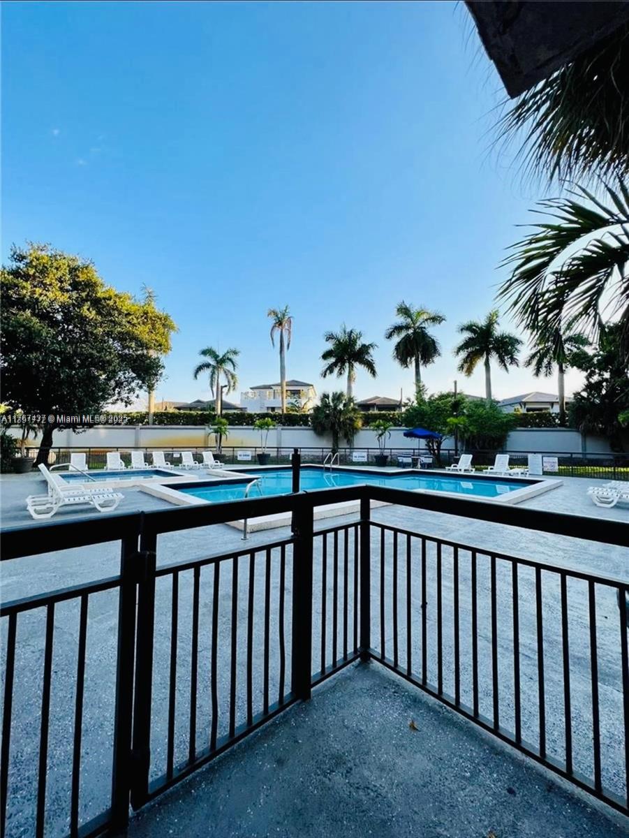 LAS VISTAS AT DORAL CONDO - Residential