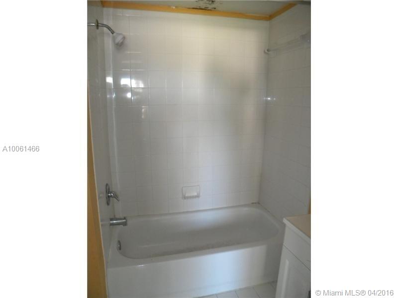 SUNSET PALM VILLAS - Residential Lease