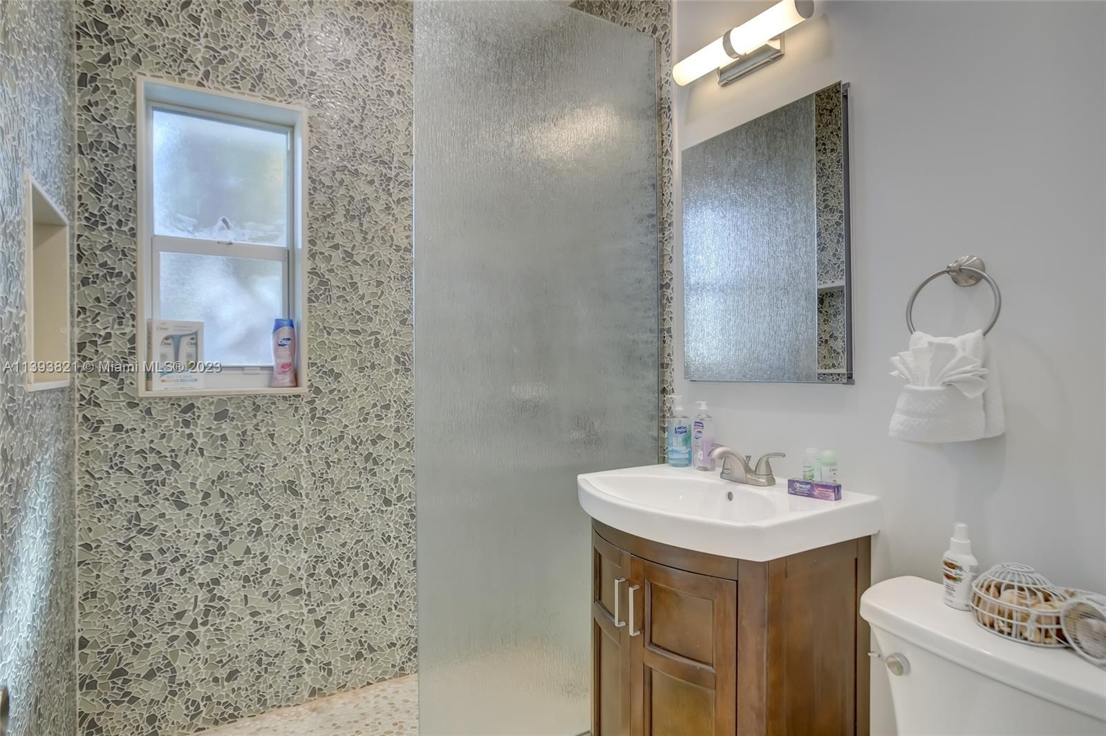 HOLLYWOOD BEACH FIRST ADD - Residential Income