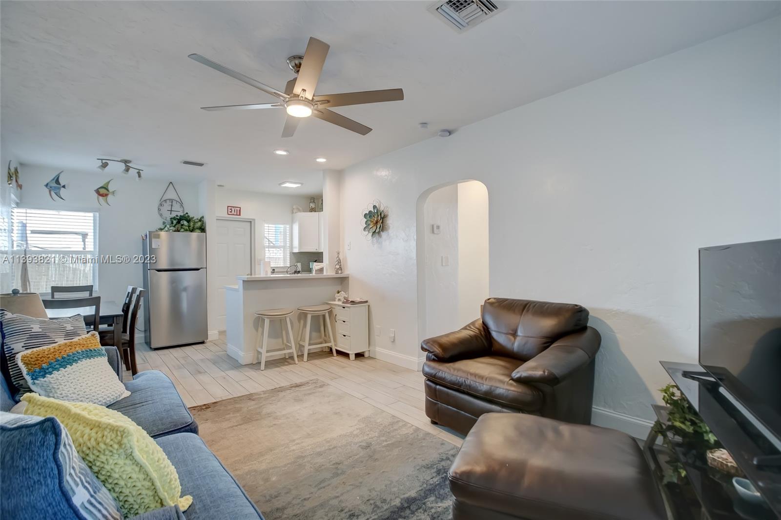 HOLLYWOOD BEACH FIRST ADD - Residential Income