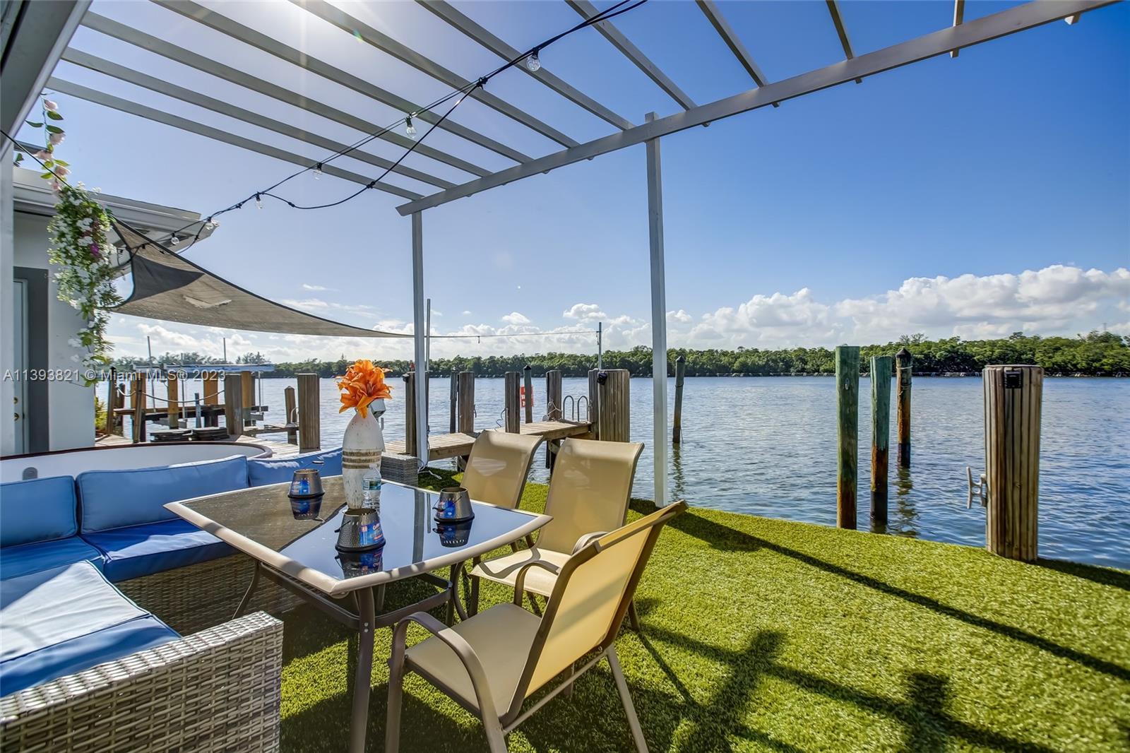 HOLLYWOOD BEACH FIRST ADD - Residential Income