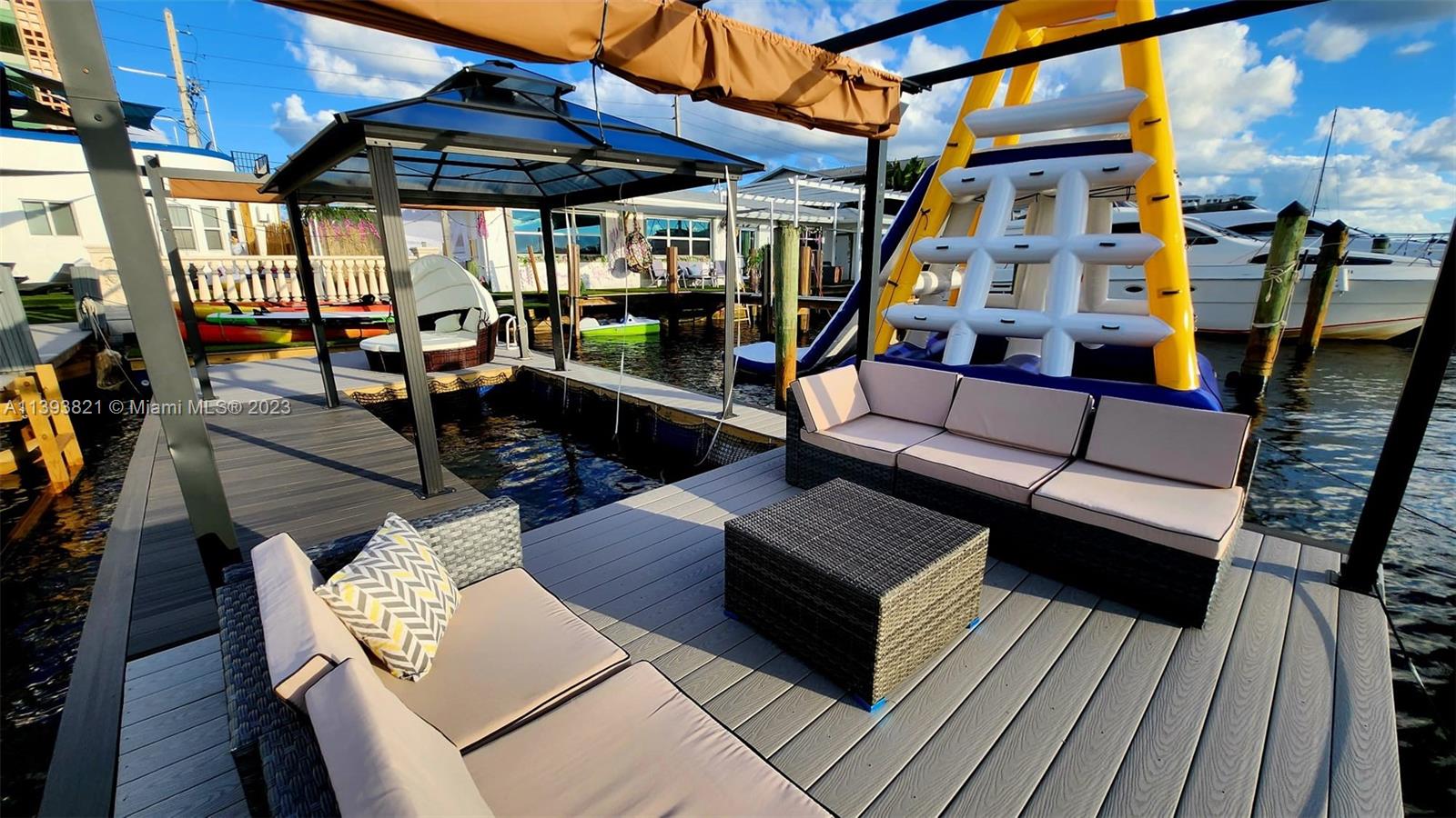 HOLLYWOOD BEACH FIRST ADD - Residential Income