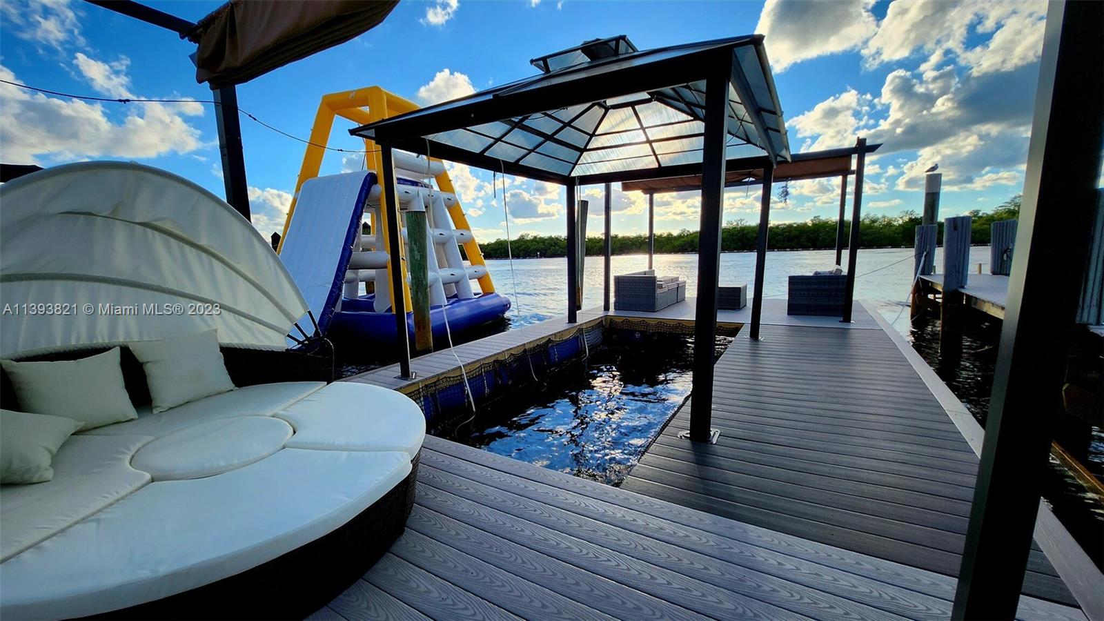 HOLLYWOOD BEACH FIRST ADD - Residential Income