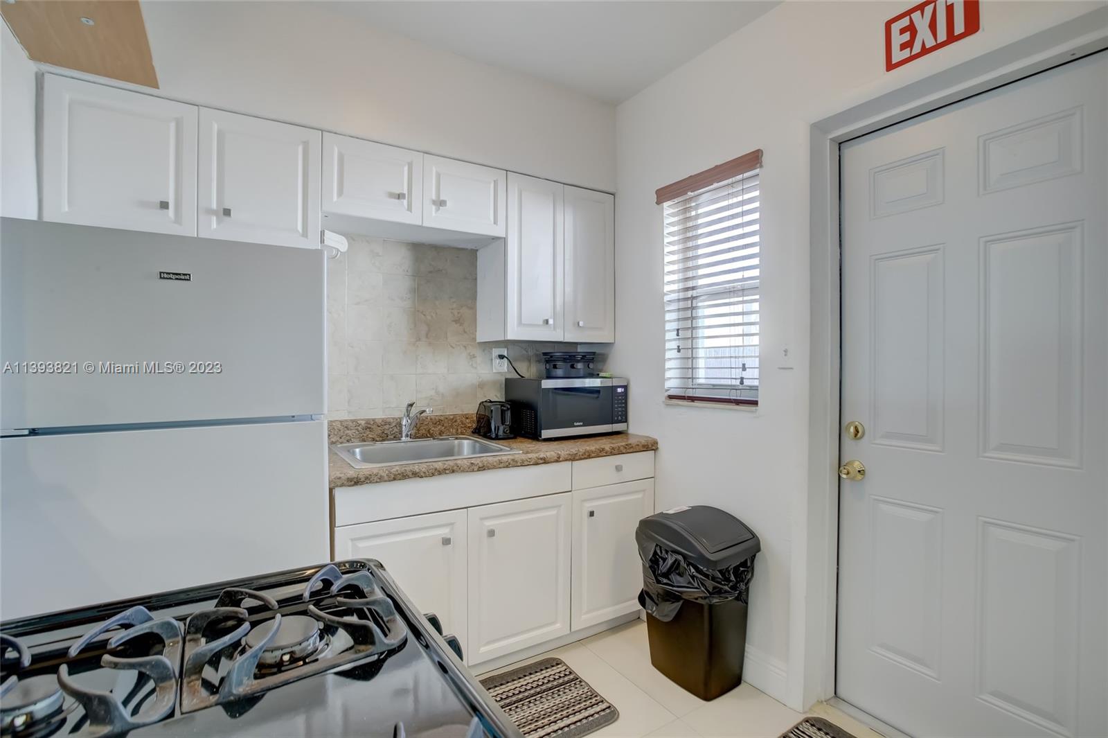 HOLLYWOOD BEACH FIRST ADD - Residential Income