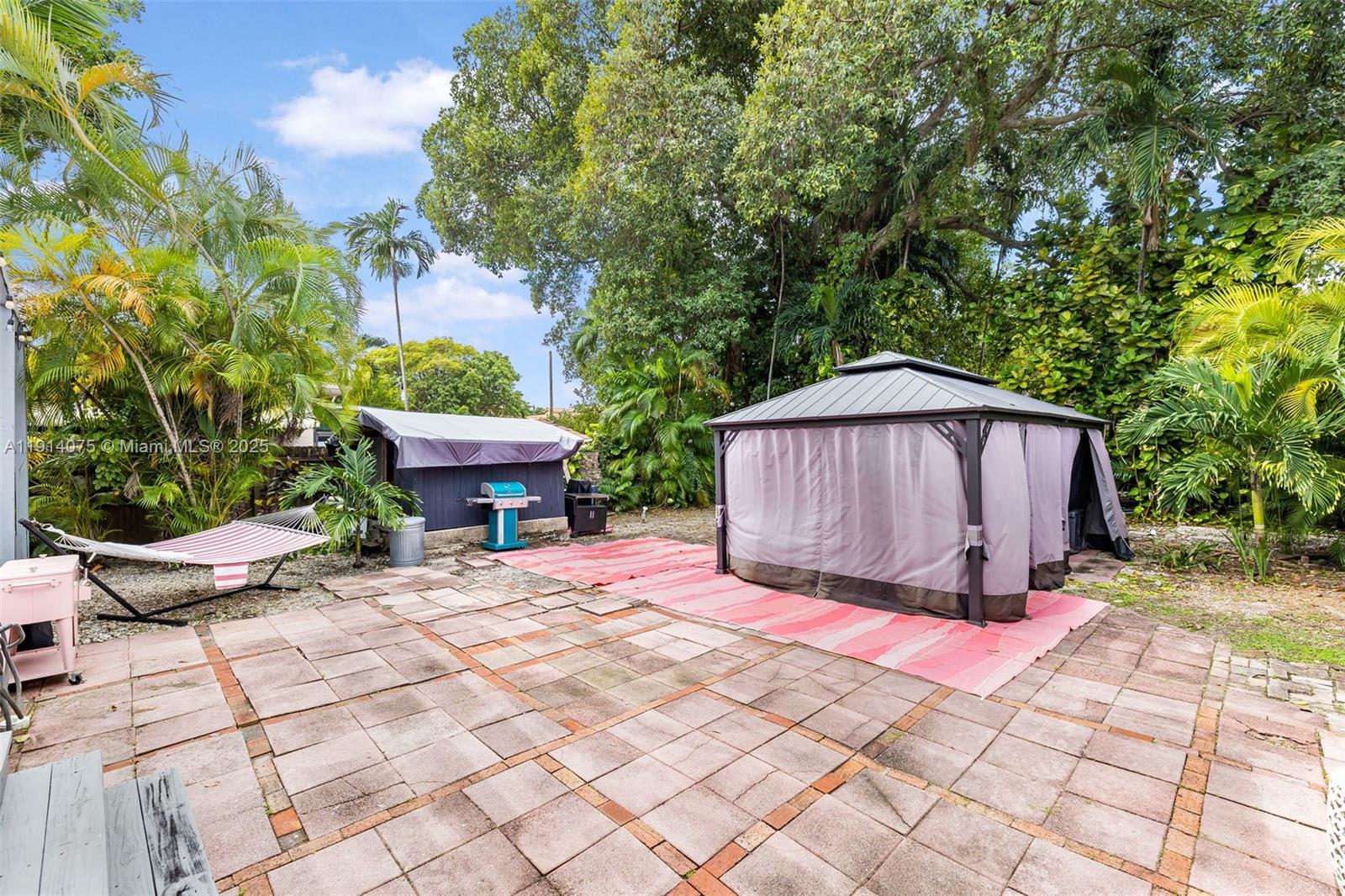 POMELO PARK - Residential