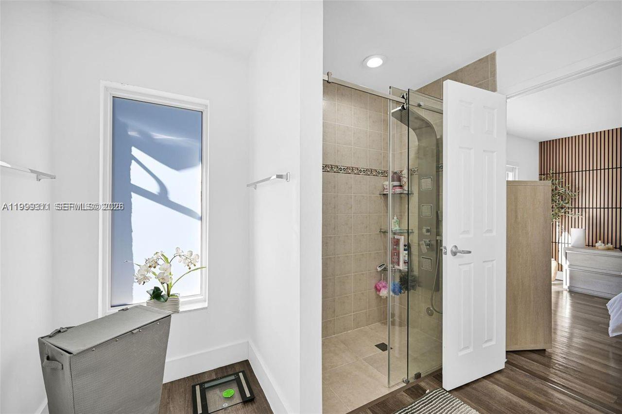 CROSSINGS SEC 4, THE - Residential Lease