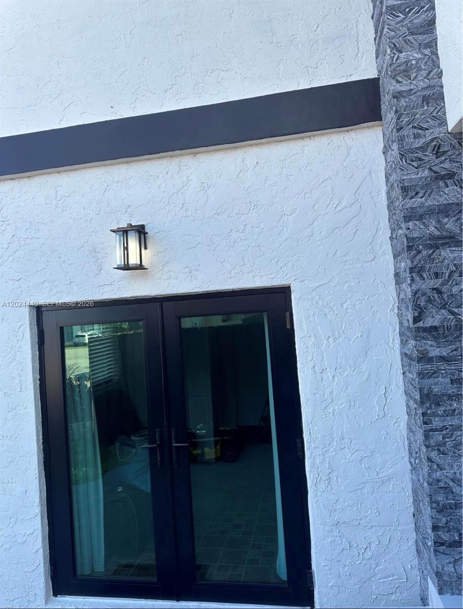 ARISTOTLE SUB PHASE II - Residential Lease