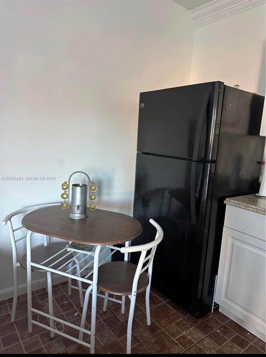 ARISTOTLE SUB PHASE II - Residential Lease