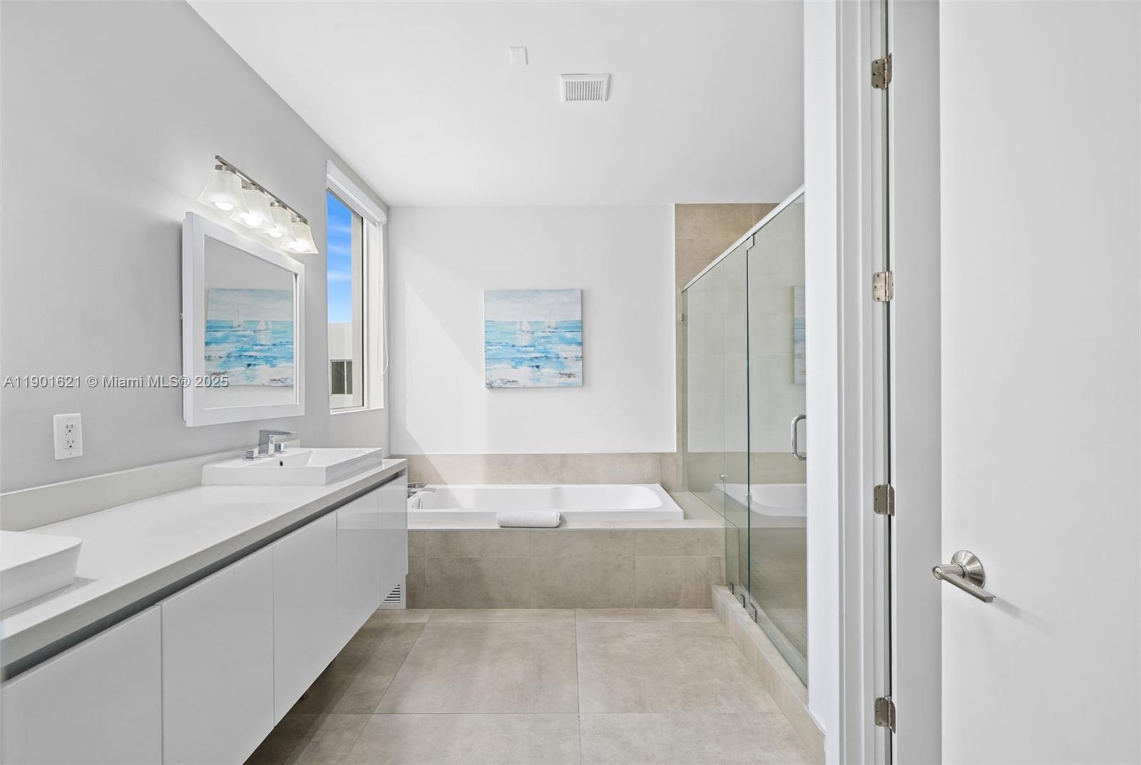 DORAL COMMONS RESIDENTIAL - Residential