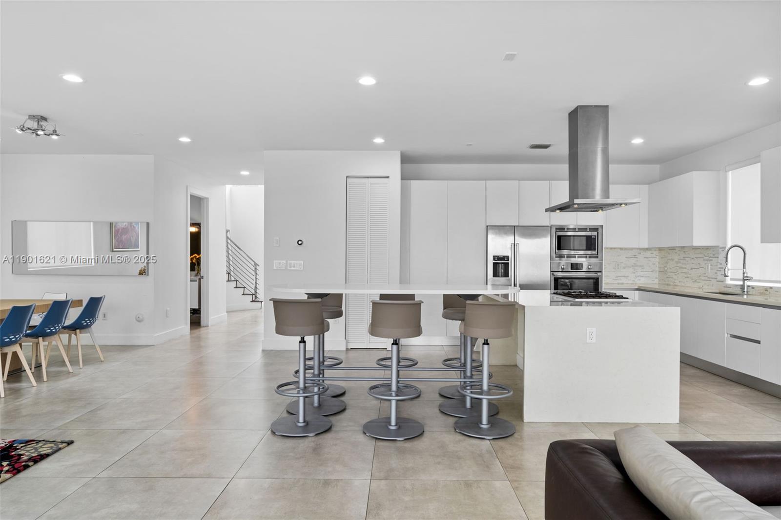 DORAL COMMONS RESIDENTIAL - Residential