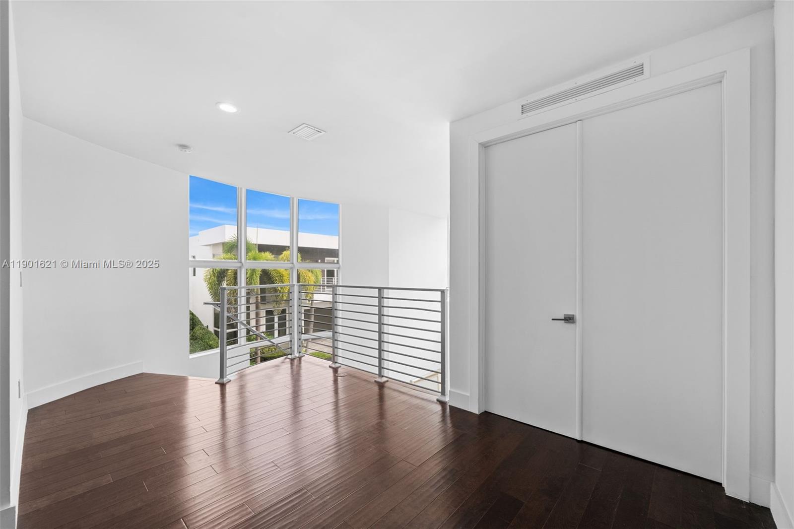 DORAL COMMONS RESIDENTIAL - Residential