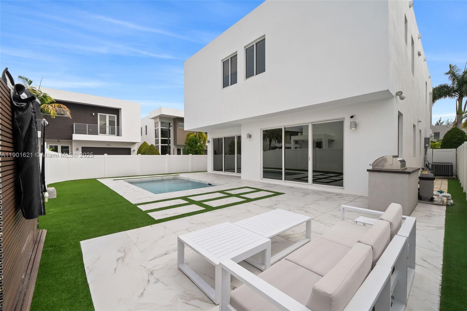 DORAL COMMONS RESIDENTIAL - Residential