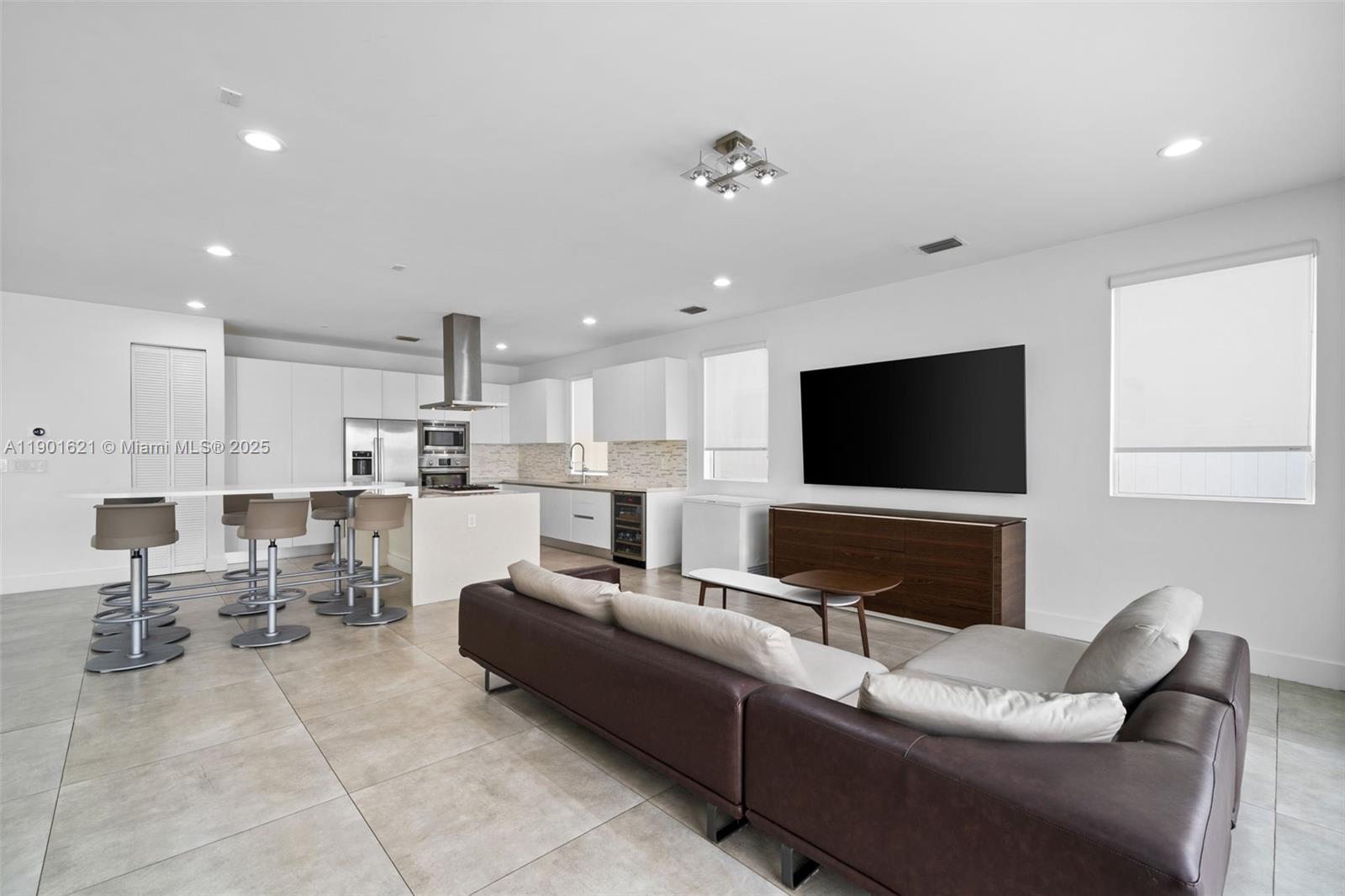 DORAL COMMONS RESIDENTIAL - Residential