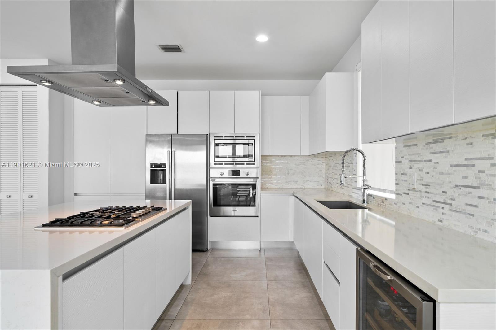 DORAL COMMONS RESIDENTIAL - Residential