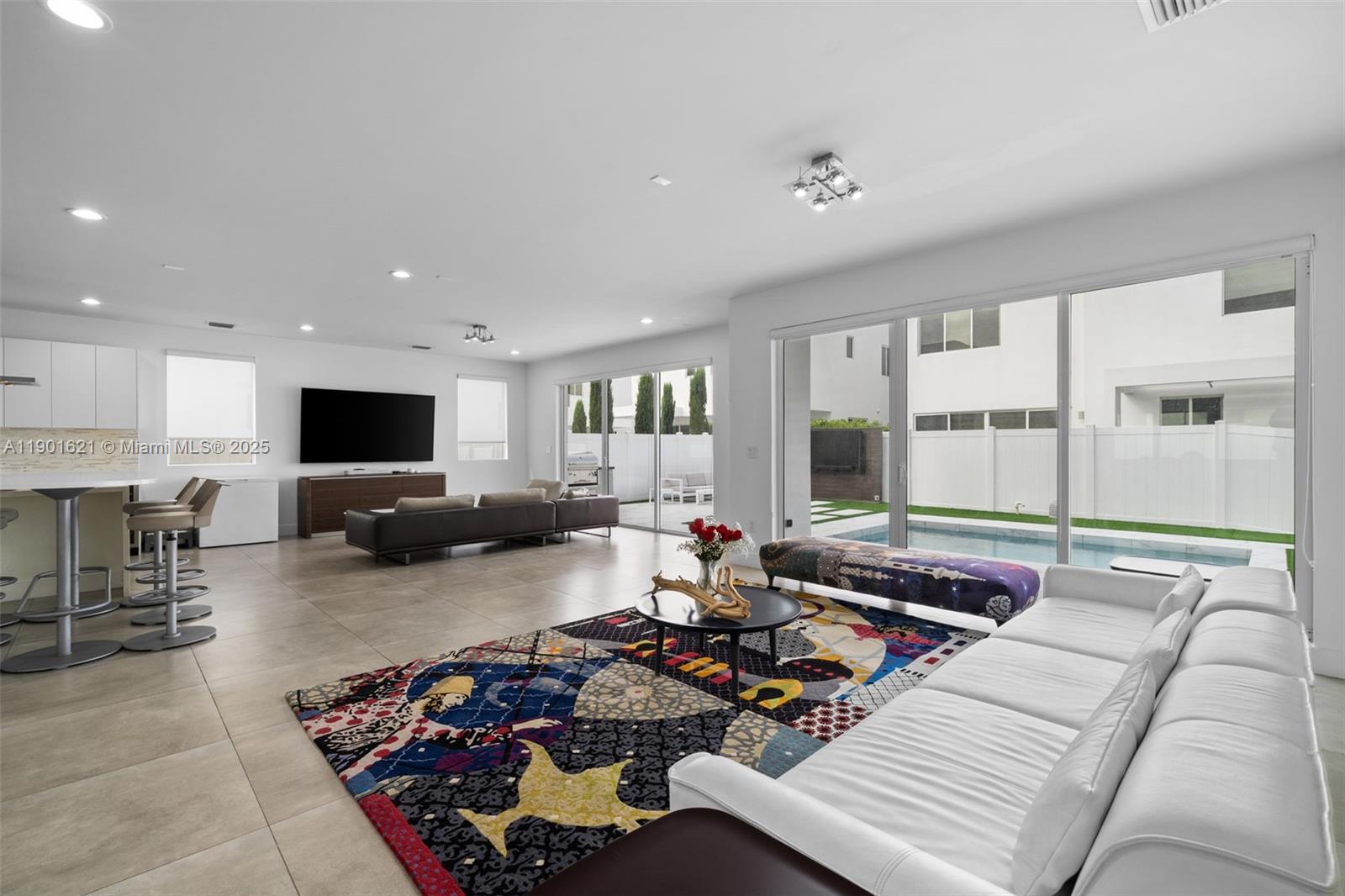 DORAL COMMONS RESIDENTIAL - Residential