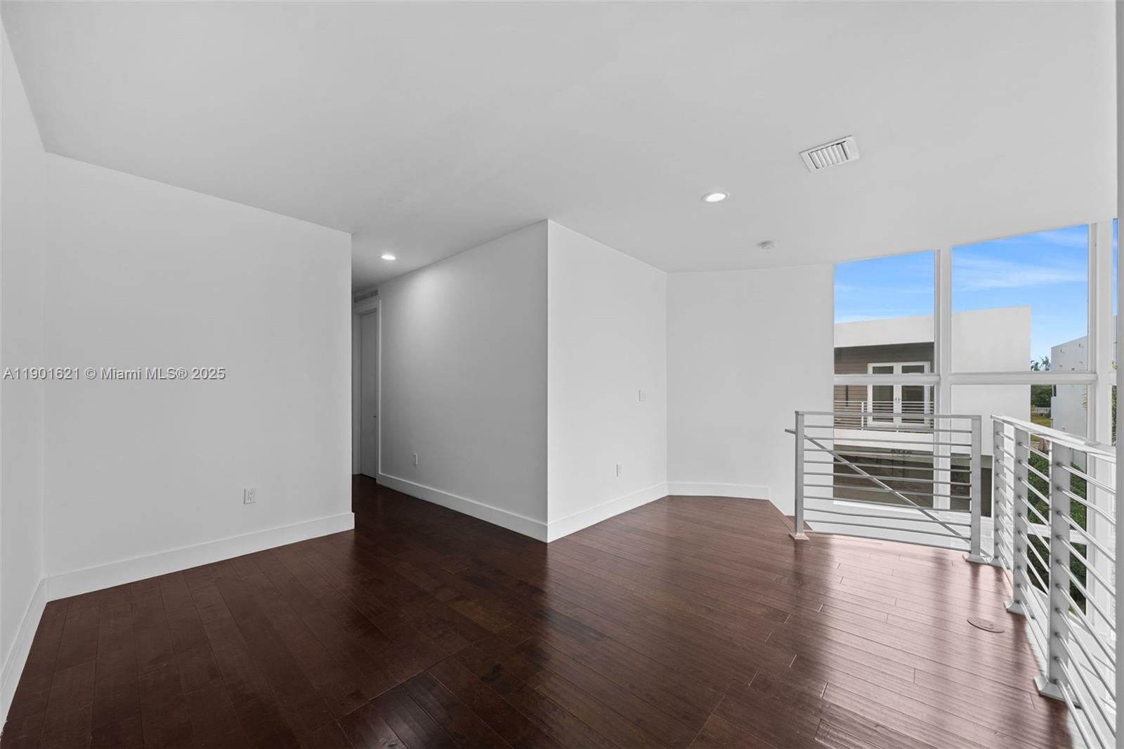 DORAL COMMONS RESIDENTIAL - Residential