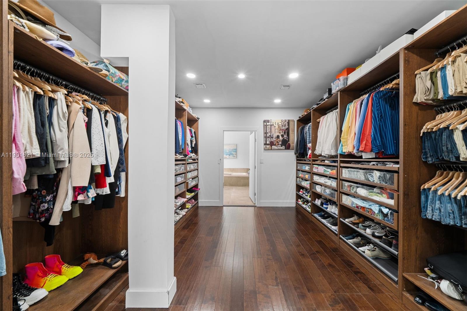 DORAL COMMONS RESIDENTIAL - Residential