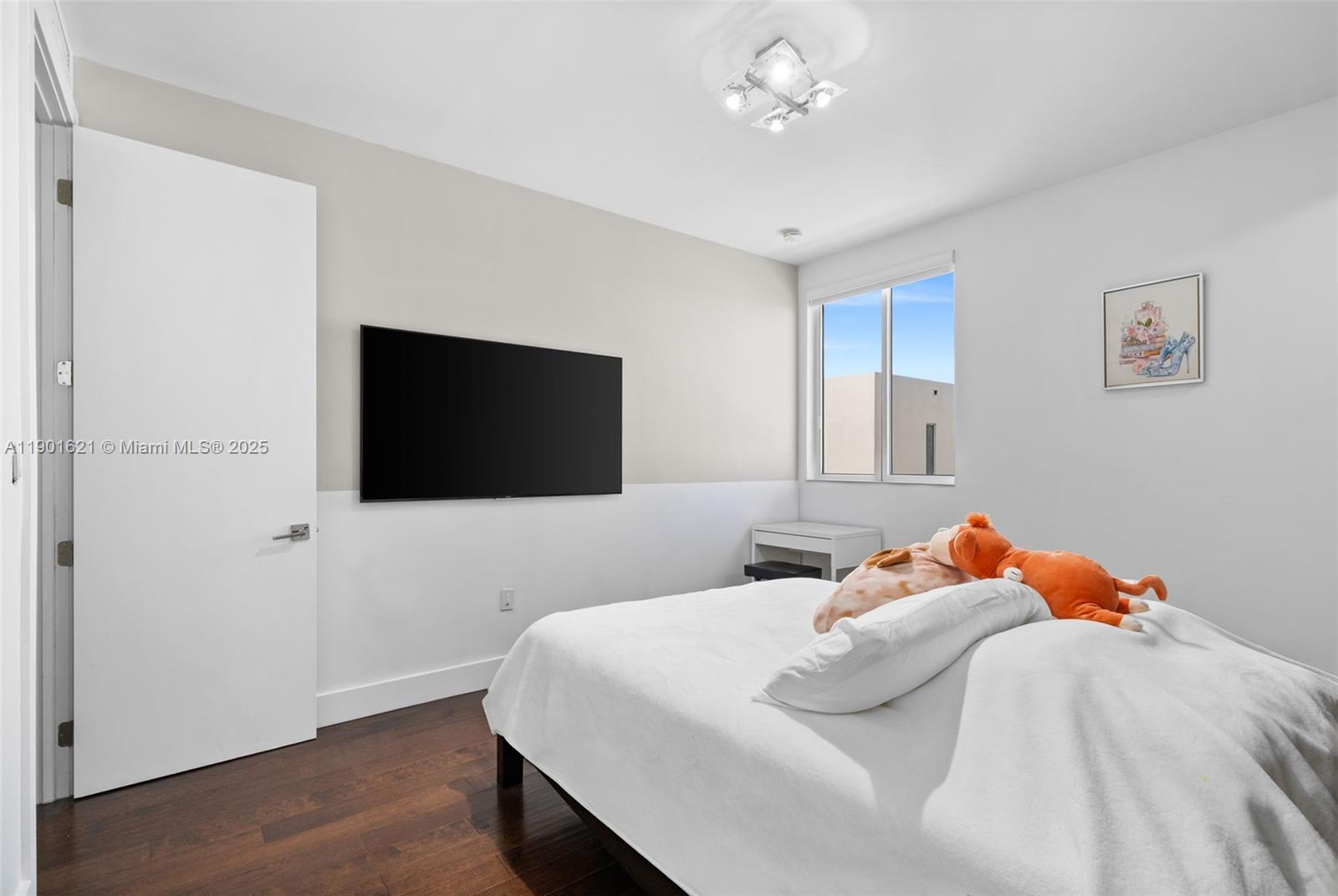 DORAL COMMONS RESIDENTIAL - Residential