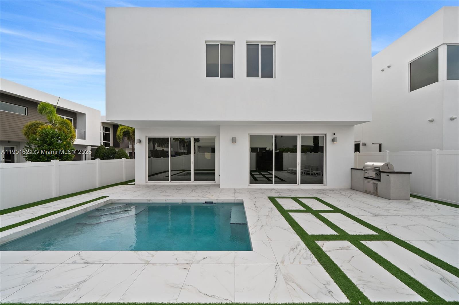 DORAL COMMONS RESIDENTIAL - Residential