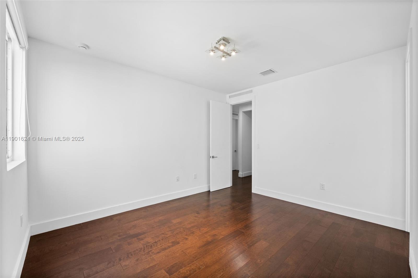 DORAL COMMONS RESIDENTIAL - Residential