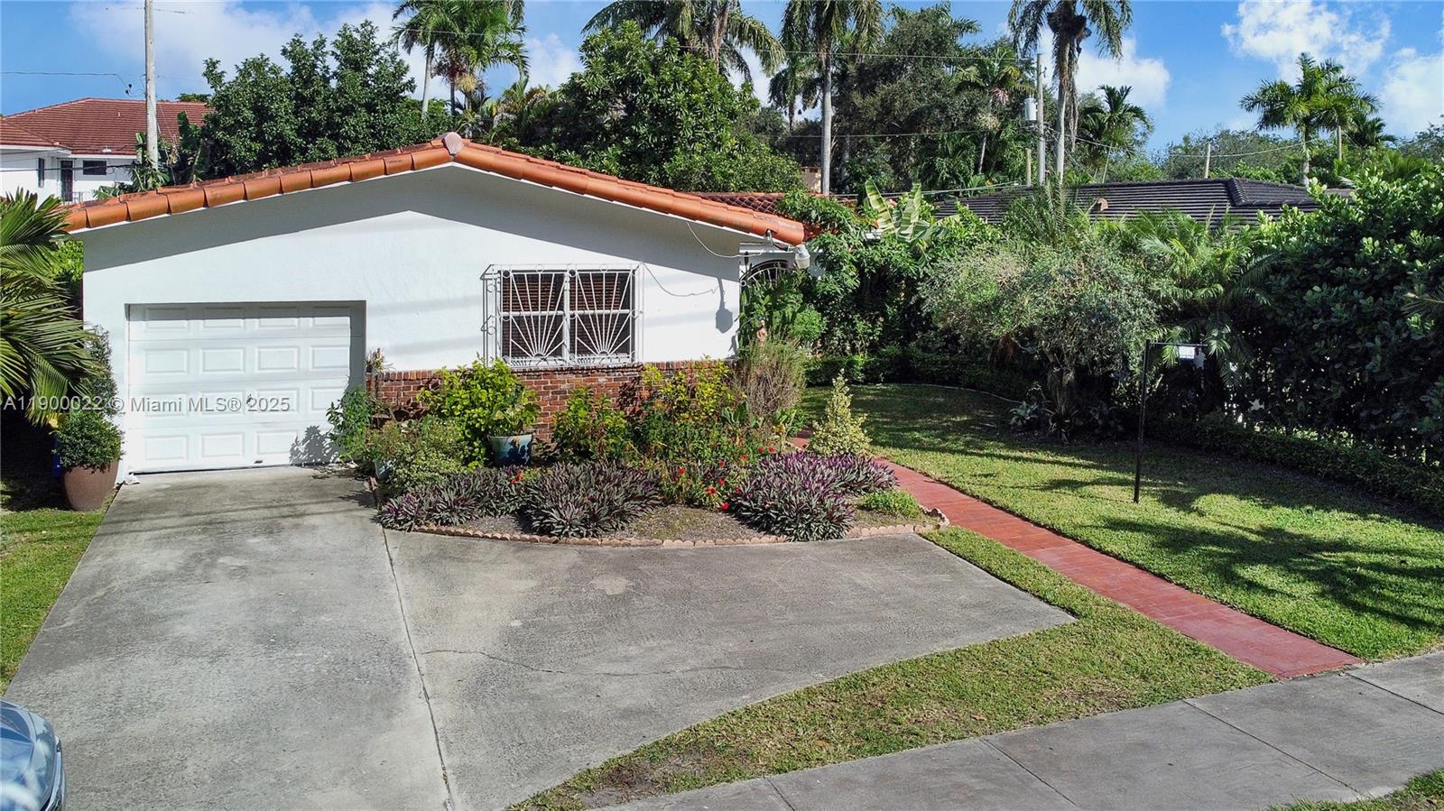 2711 Red Rd