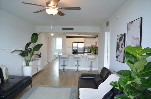 Condominium in Sunrise FL 2681 Flamingo Rd.jpg