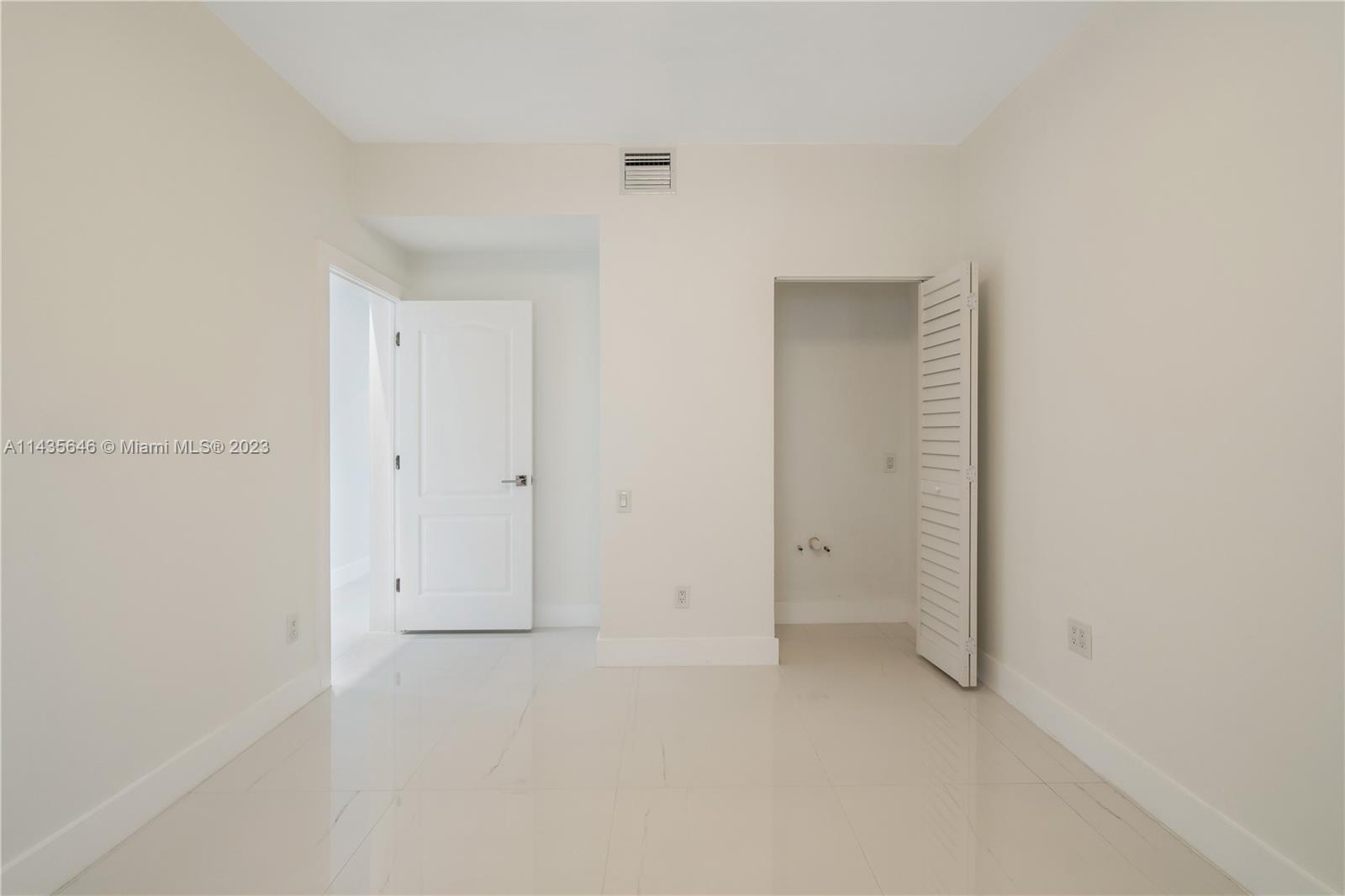 L HERMITAGE - Residential