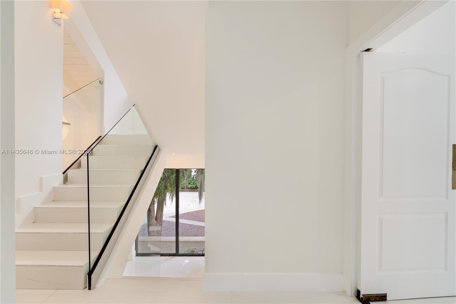 L HERMITAGE - Residential