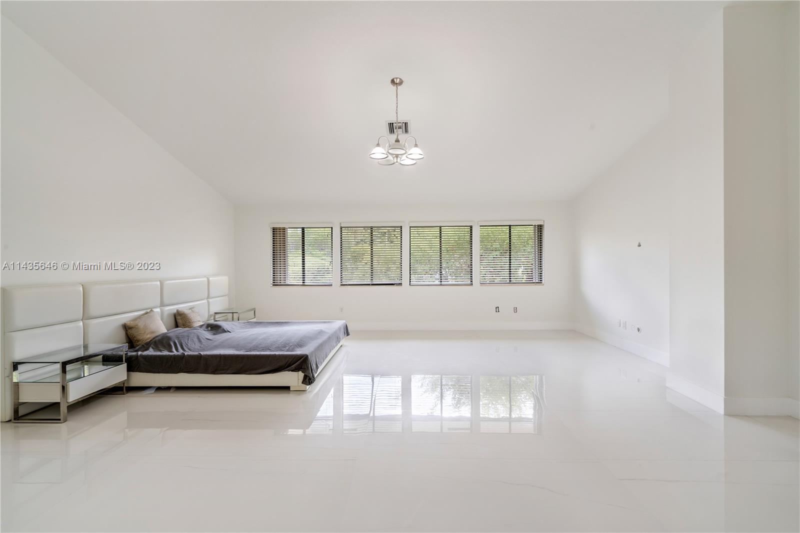 L HERMITAGE - Residential