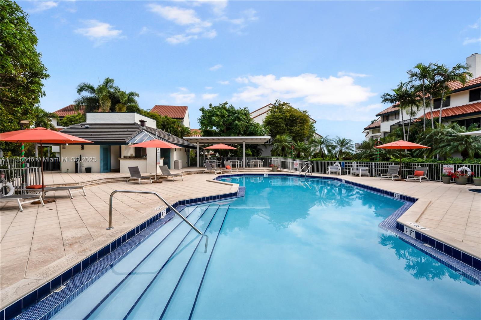 L HERMITAGE - Residential