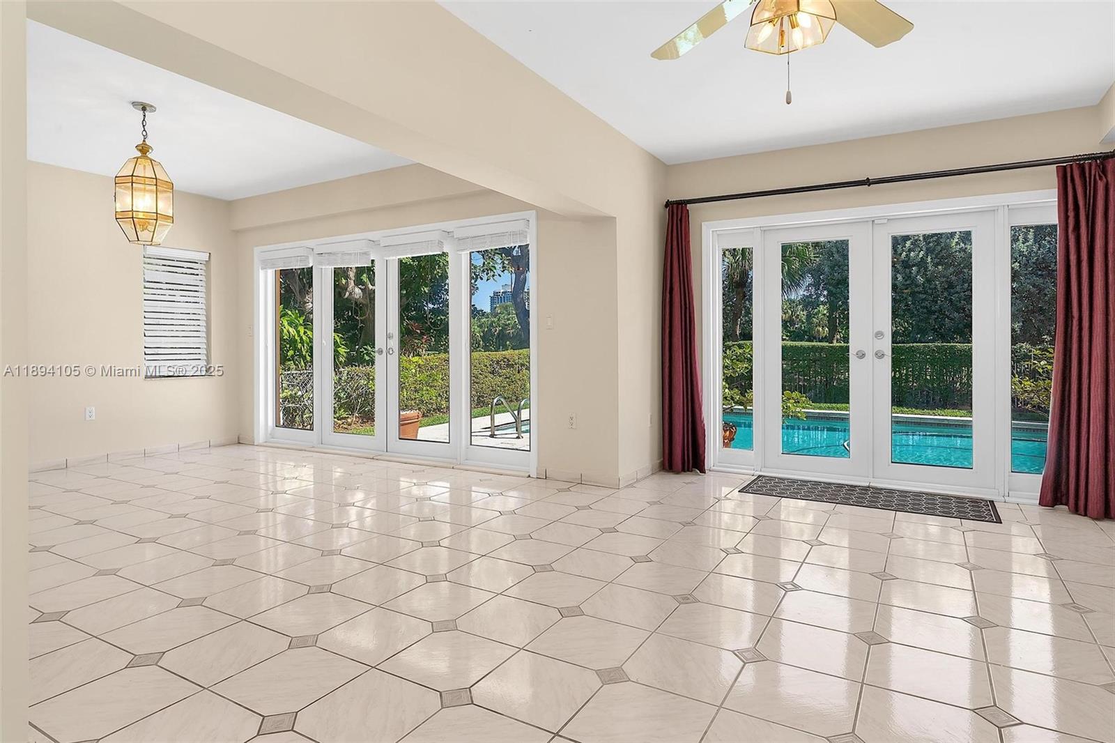 LA GORCE GOLF SUB - Residential