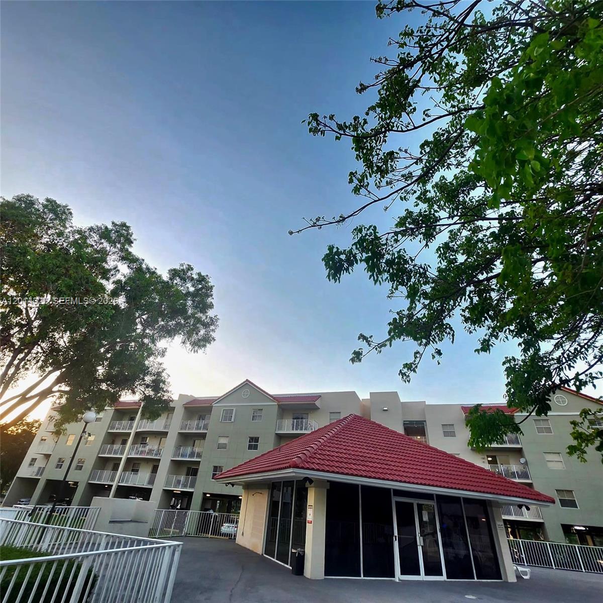 SAGA BAY GARDENS CONDO - Residential