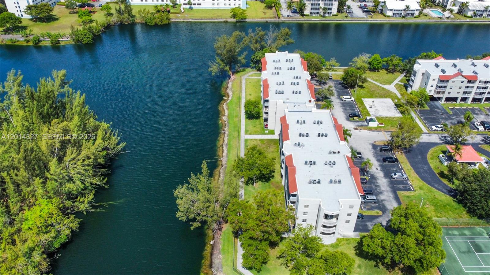 SAGA BAY GARDENS CONDO - Residential