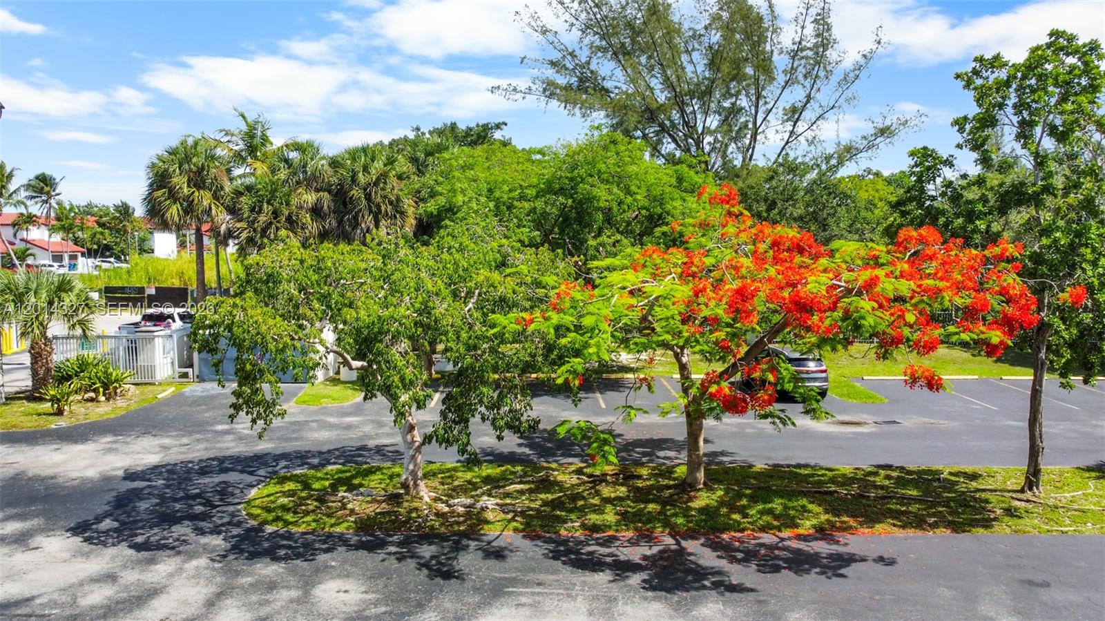 SAGA BAY GARDENS CONDO - Residential