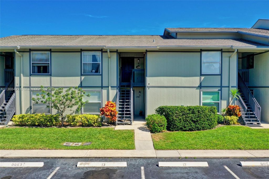 Photo of 8132 SE Croft Cir #5, Hobe Sound, FL 33455 (MLS # A11368496)