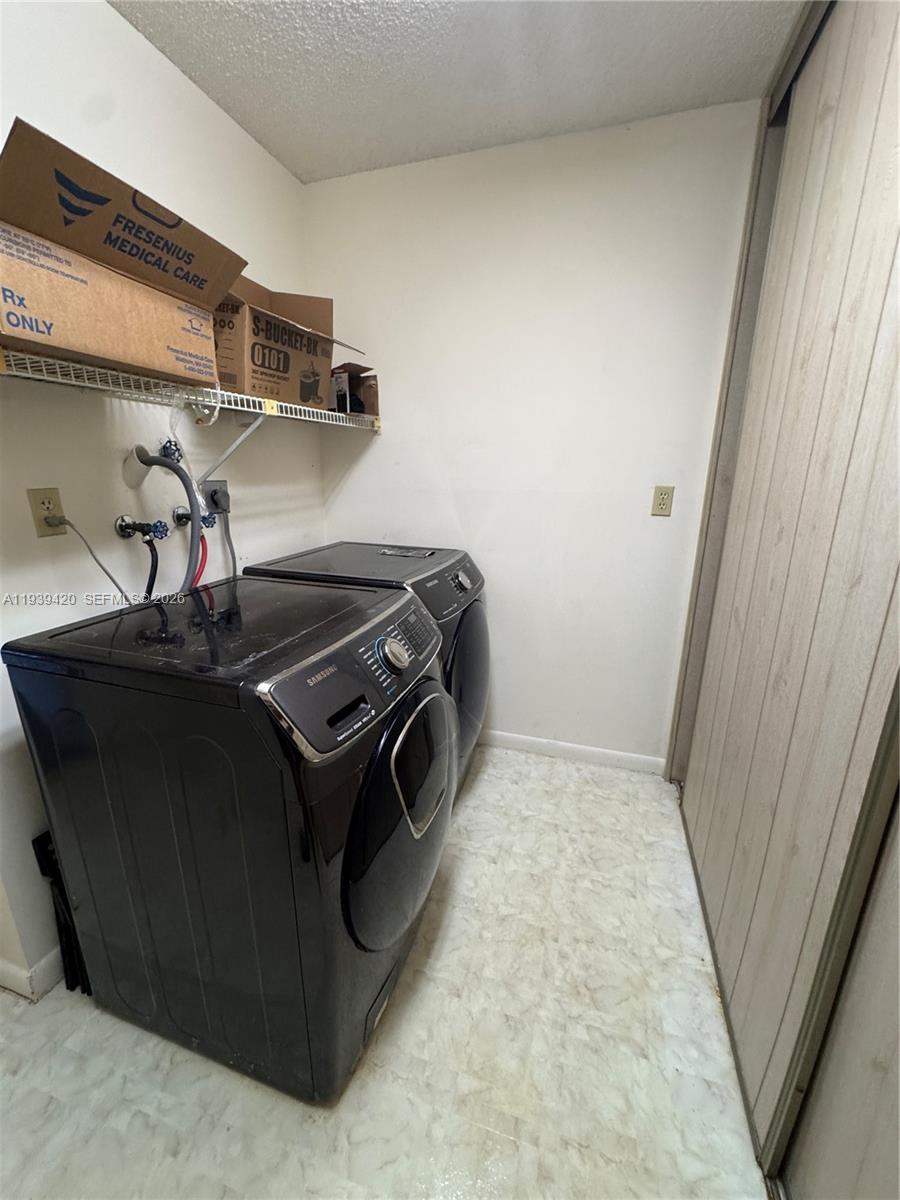 LAKES OF CARRIAGE HILLS - Residential