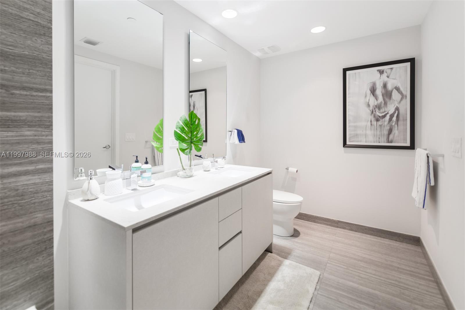 1010 BRICKELL CONDO - Residential Lease